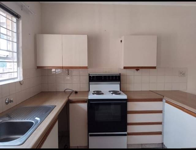 1 BEDROOM TOWNHOUSE FOR SALE IN NORTON PARK